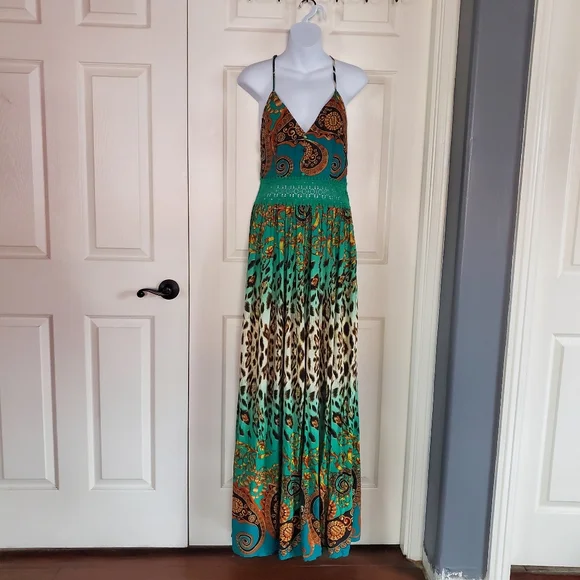 green emerald velvet dress Halter Green Keyhole Short Summer Dress – FancyVestido main image 0